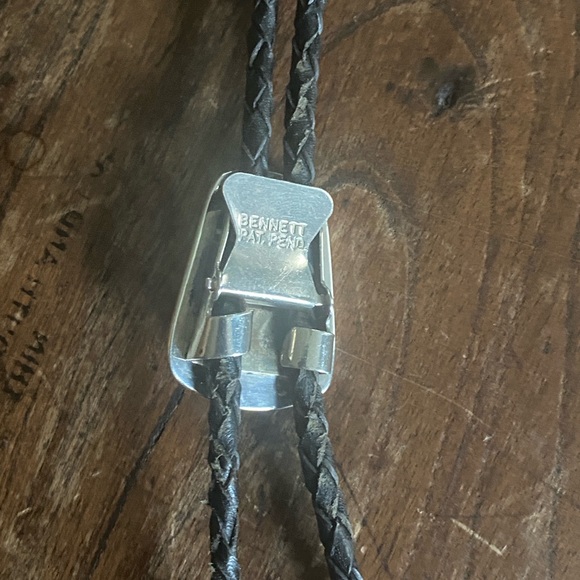 Elegant Sterling Silver Bolo Tie with leather ties also tipped with silver - Picture 6 of 11